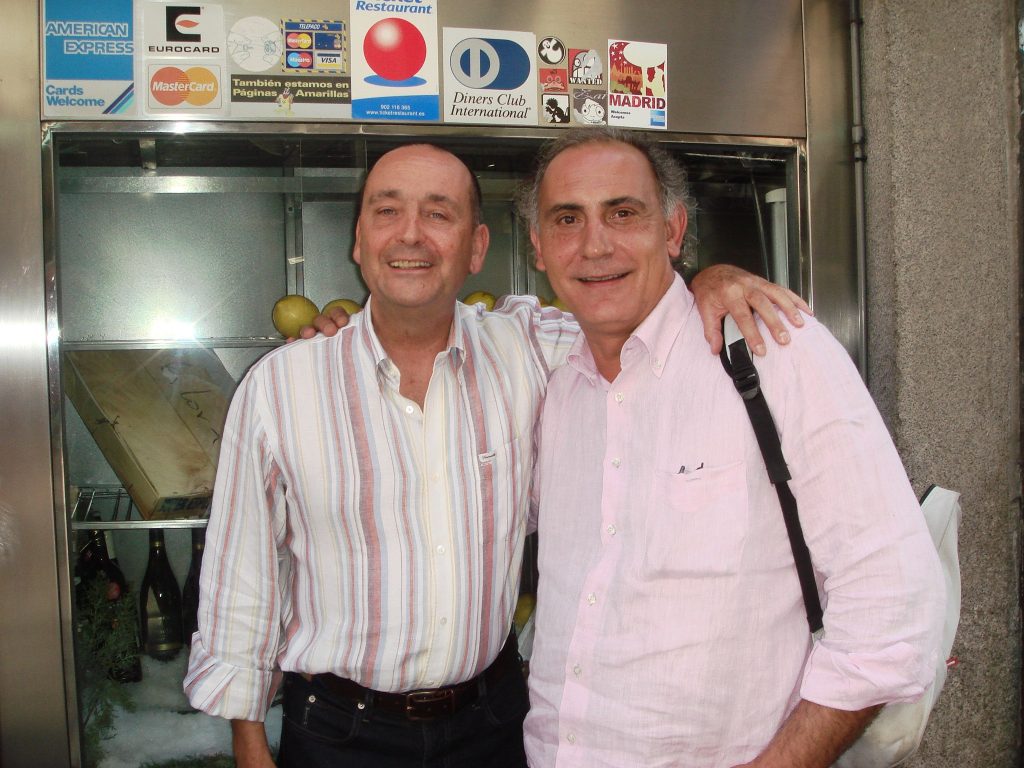 Vicente Botín y Manuel Artero. Foto de P.P. Menéndez Encuentro a principio del verano en Casa Belarmino