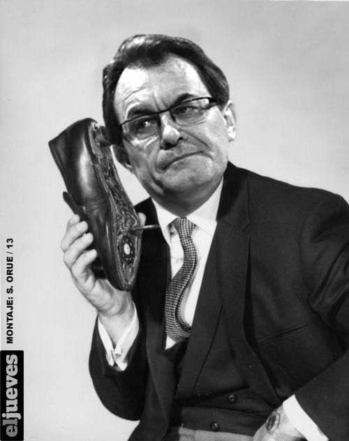 Artur Mas con zapatófono de espía