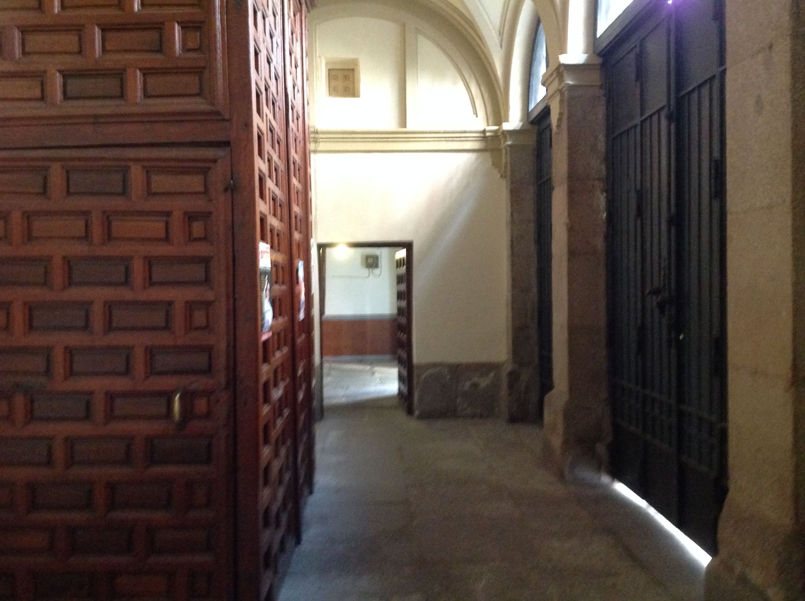 La entrada a la iglesia