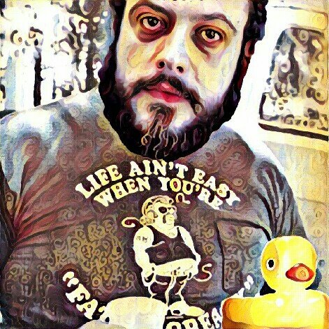 pense-que-los-comunistas-antisistema-y-anticapitalistas-eran-gente-austera-pero-no-veo-mas-que-gorditos-con-iphone-y-ropa-de-marca
