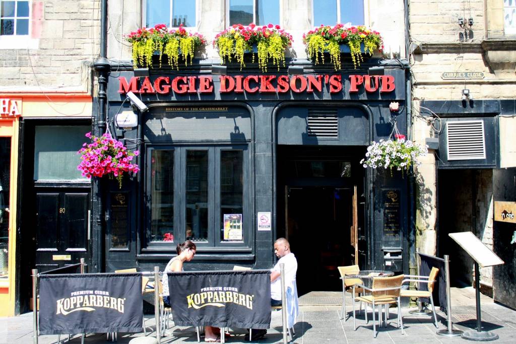 Y por eso el bar de en frente de la horca, 300 años más tarde, se llama Maggie Dickson
