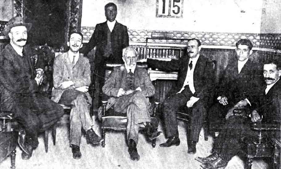 Pablo Iglesias, el tipógrafo fundador de PSOE, en el gran hotel de Ciudad Real durante su visita el 15 de septiembre de 1912