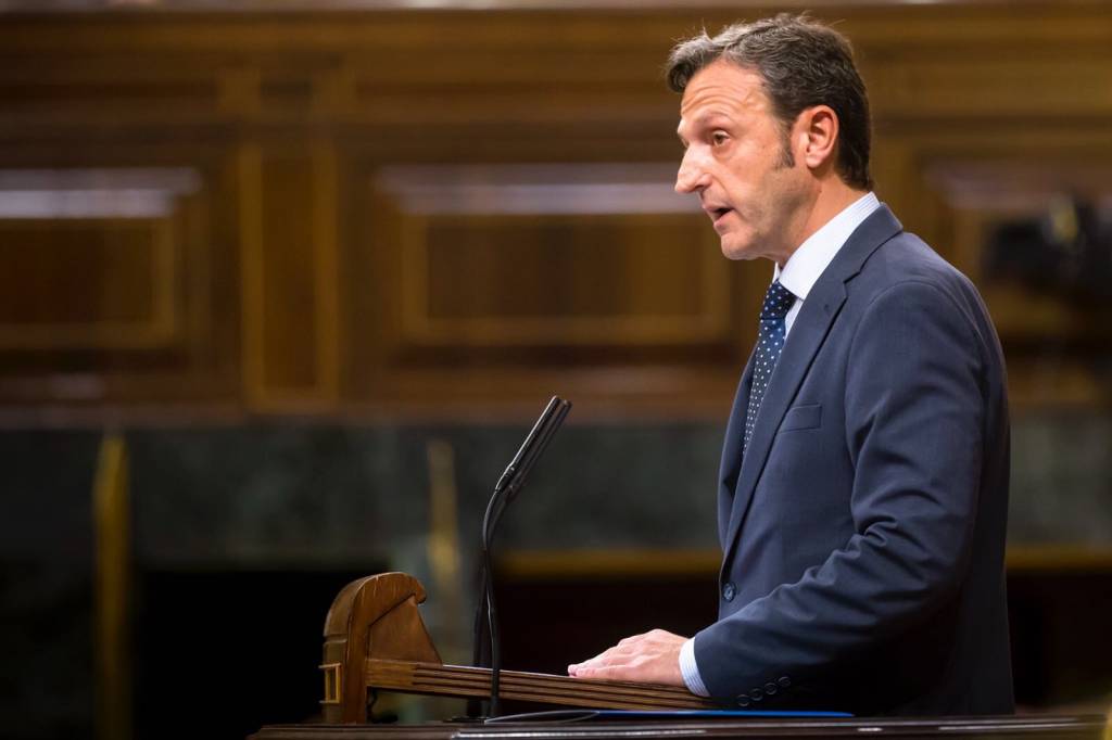 Cumplir con los objetivos de déficit, aporta mucha confianza tal y como lo ha conseguido el gobierno del PP en los últimos años