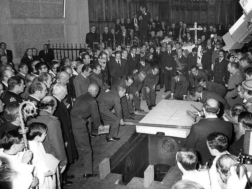 Entierro de Franco en el Valle de los Caídos