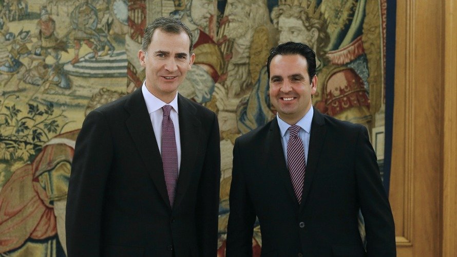 Íñigo Alli con el Monarca durante 35 minutos en su despacho del Palacio de la Zarzuela, dentro de la segunda ronda de consultas del jefe del Estado para buscar candidato a la investidura en Enero de 2016