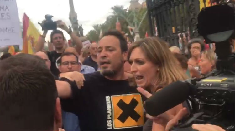 Señora Caffarel como consejera podría hacer en mi nombre seis preguntas sobre el cámara al Presidente de Telemadrid