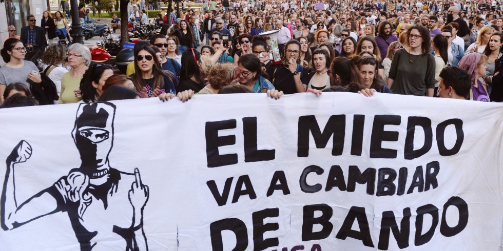 todos apoyaron una ley perversa, eximiéndose de toda responsabilidad (como el león cautivo del cuento)