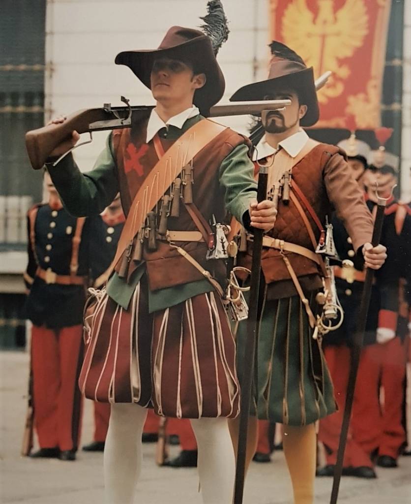 los soldados españoles que participaran en estos actos fueran precisamente del Grupo de Operaciones Especiales Santa Fé