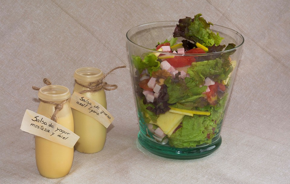 Ensalada de Pavo, manzana y nueces. Imagen y Realización de Rodolfo Arévalo