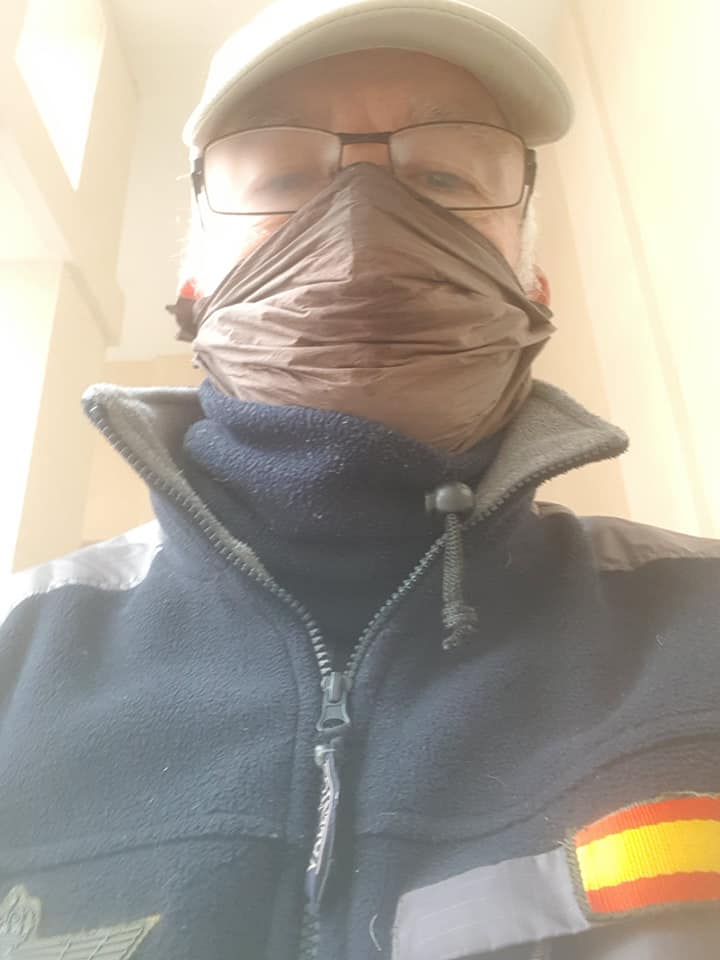 Me remiten una interesante conversación que comparto a propósito de no encontrar ni una mascarilla en ningún sitio