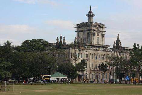 La universidad de Santo Tomas de Filipinas