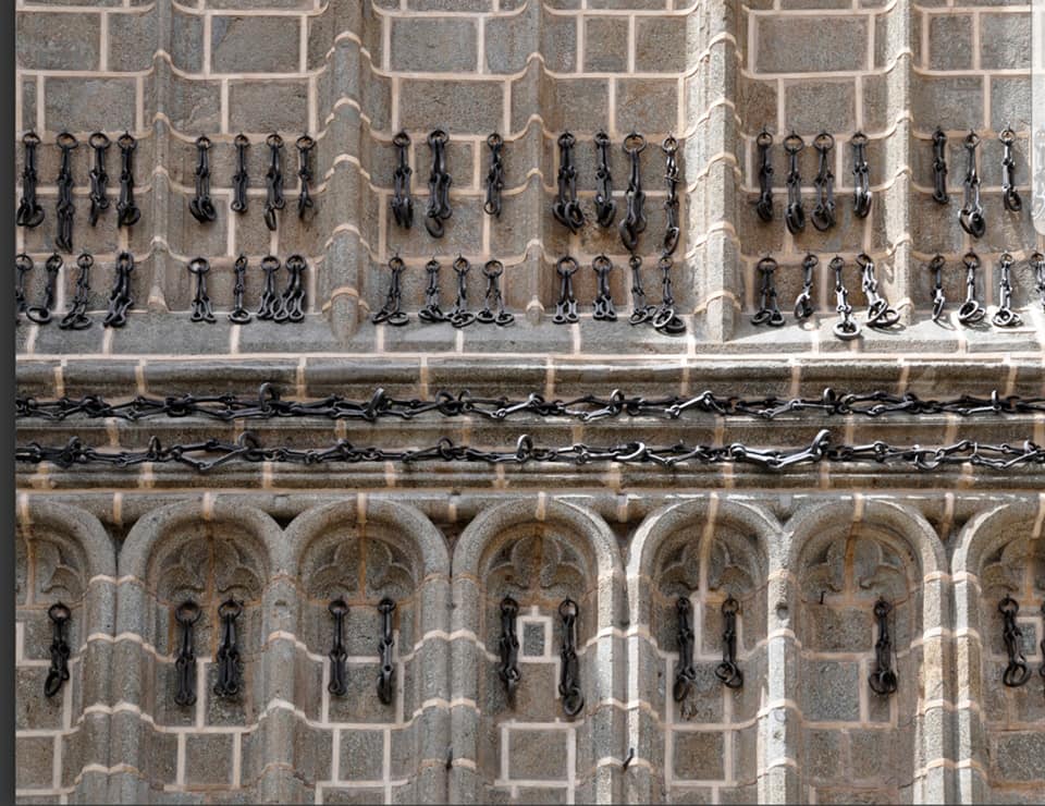 Las cadenas de los esclavos cristianos