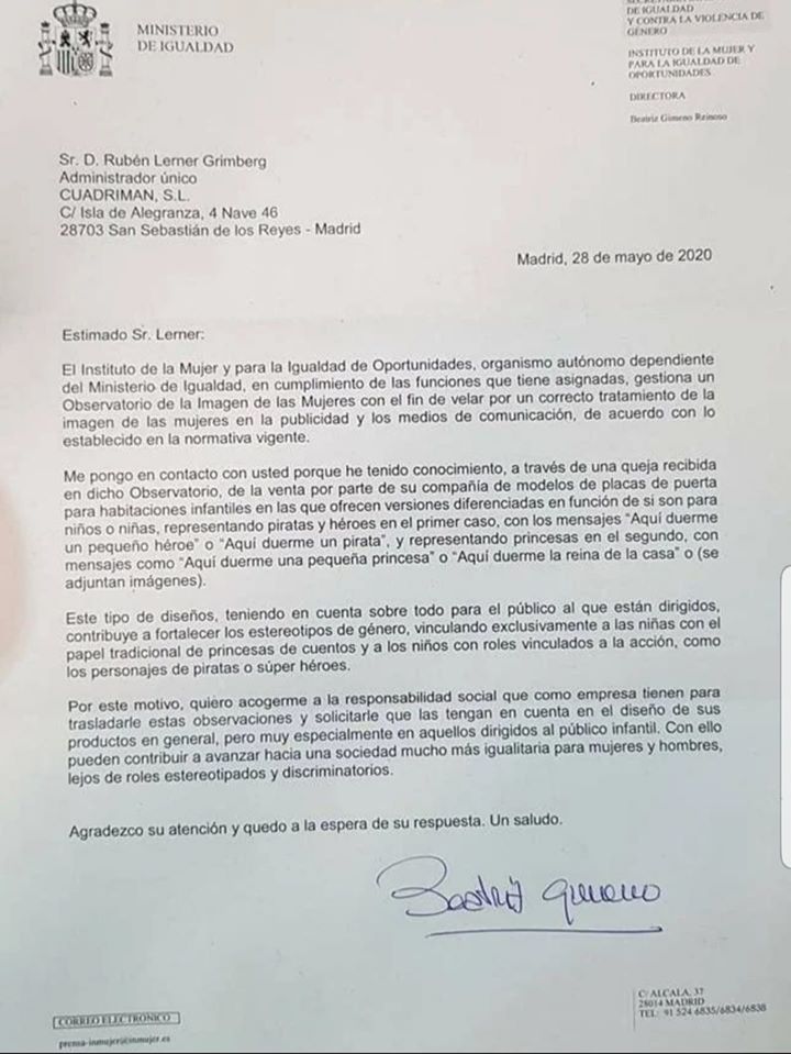 Creada la Policía de la Moral. En breve, lapidaciones y latigazos. La directora de la Mujer. Beatriz Gimeno presiona a una empresa por vender cartelitos infantiles del tipo “Aquí duerme una princesa” o “un pirata”.