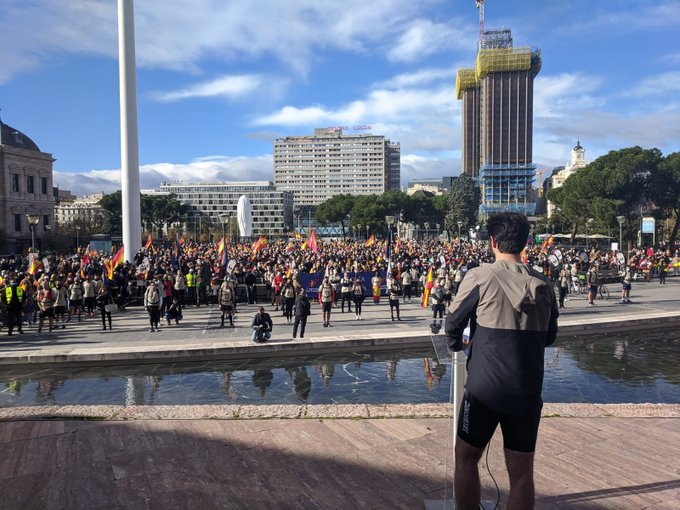Feliz Día de la Constitución: Resiste España