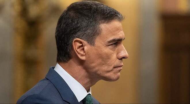 Es Pedro Sánchez un dictador? Por Fran Encinas - La Paseata